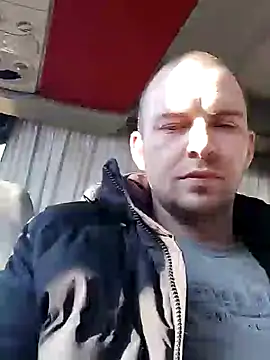 Milankure111 online show from 02.10.25