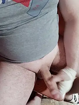 Milankure111 online show from 02.15.25