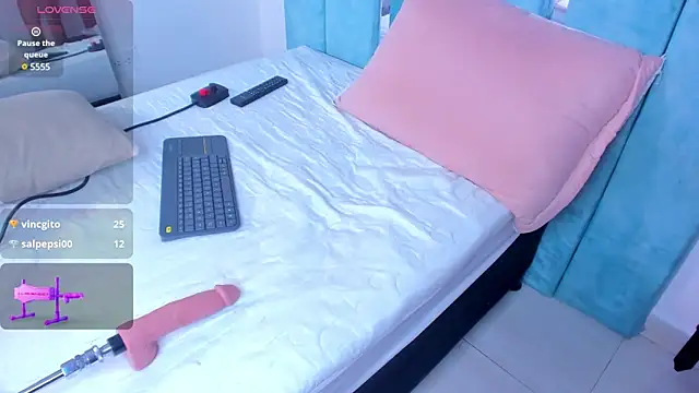 Snapshot of AlexxaSmall chatting on 02.21.25 AlexxaSmall online show from 02.21.25