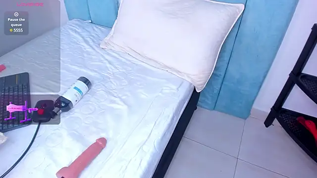 Snapshot of AlexxaSmall chatting on 03.05.25 AlexxaSmall online show from 03.05.25