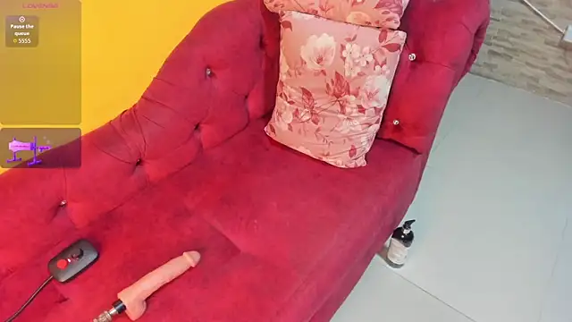 Snapshot of AlexxaSmall chatting on 09.11.25 AlexxaSmall online show from 09.11.25