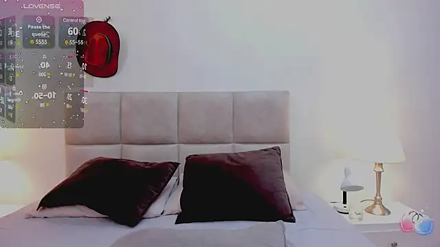 Snapshot of MelodyWinx chatting on 02.26.25 MelodyWinx online show from 02.26.25
