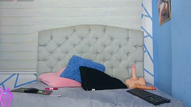 valeria  rouse online show from 11.12.25