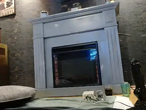 Snapshot of Astrid-Gilbert chatting on 02.23.25 Astrid-Gilbert online show from 02.23.25