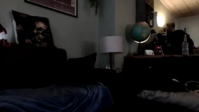 Snapshot of Astrid-Gilbert chatting on 02.24.25 Astrid-Gilbert online show from 02.24.25