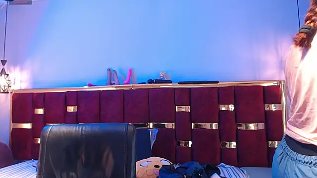 Snapshot of emily_fox_3 chatting on 10.30.25 emily fox 3 online show from 10.30.25