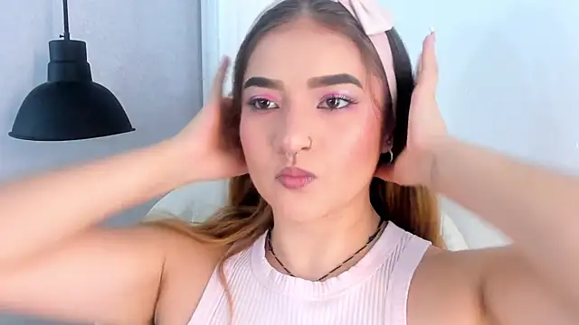 Shanntal  online show from 10.09.25