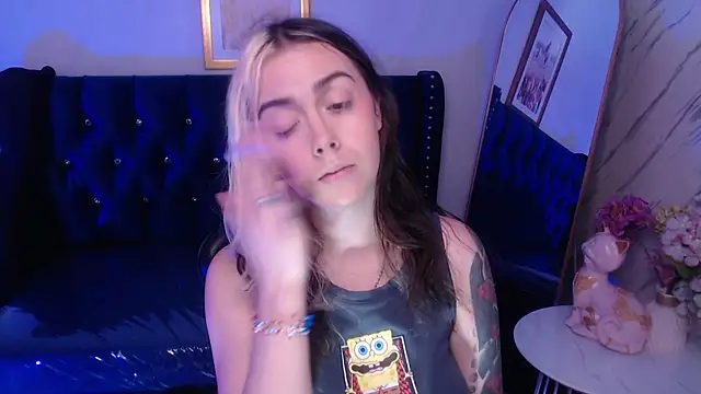 Hela v online show from 11.05.25