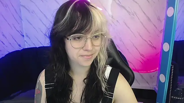 Hela v online show from 02.21.26