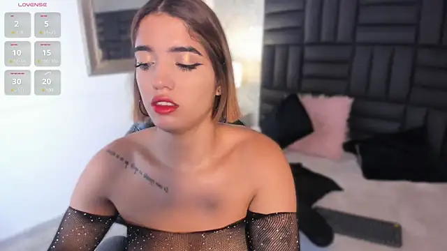 Hanna Vasquez online show from 02.14.25