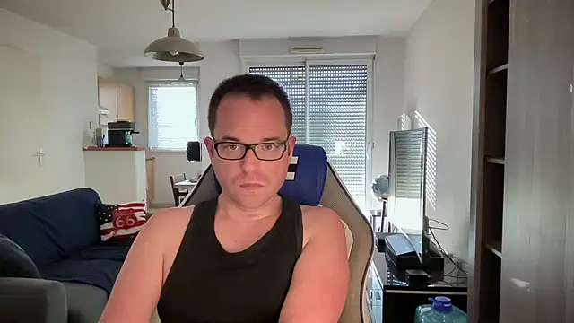 Snapshot of Funnyjul31 chatting on 02.02.25 Funnyjul31 online show from 02.02.25