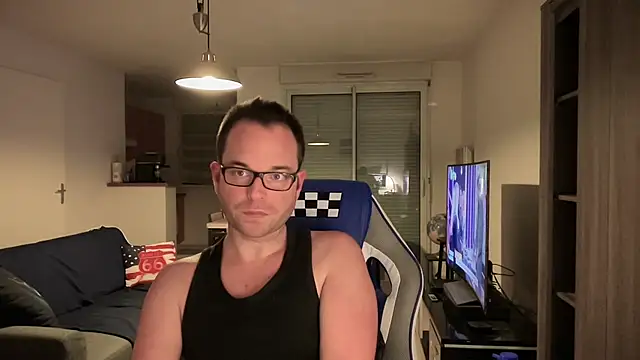 Snapshot of Funnyjul31 chatting on 02.03.25 Funnyjul31 online show from 02.03.25