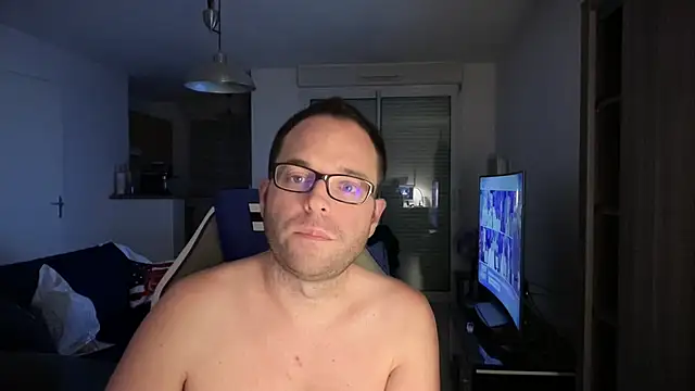 Snapshot of Funnyjul31 chatting on 02.06.25 Funnyjul31 online show from 02.06.25