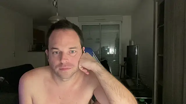 Snapshot of Funnyjul31 chatting on 02.20.25 Funnyjul31 online show from 02.20.25