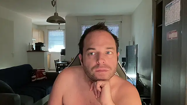 Snapshot of Funnyjul31 chatting on 03.02.25 Funnyjul31 online show from 03.02.25