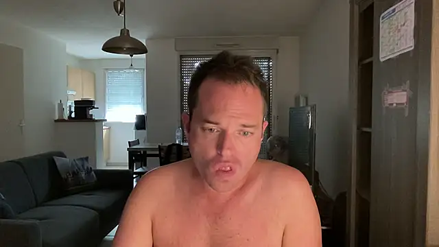 Snapshot of Funnyjul31 chatting on 09.09.25 Funnyjul31 online show from 09.09.25