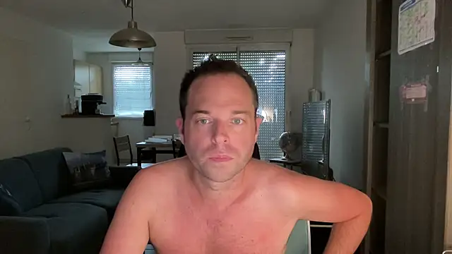 Snapshot of Funnyjul31 chatting on 09.11.25 Funnyjul31 online show from 09.11.25