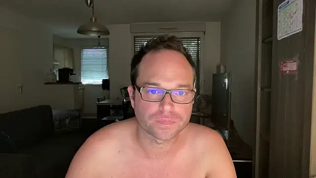 Snapshot of Funnyjul31 chatting on 09.28.25 Funnyjul31 online show from 09.28.25