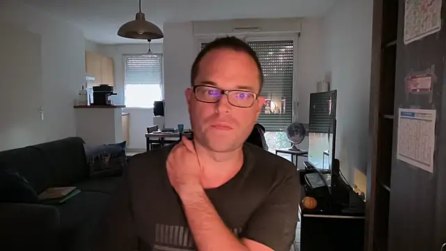 Snapshot of Funnyjul31 chatting on 10.13.25 Funnyjul31 online show from 10.13.25