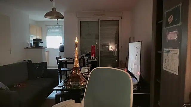 Funnyjul31 online show from 04.19.26