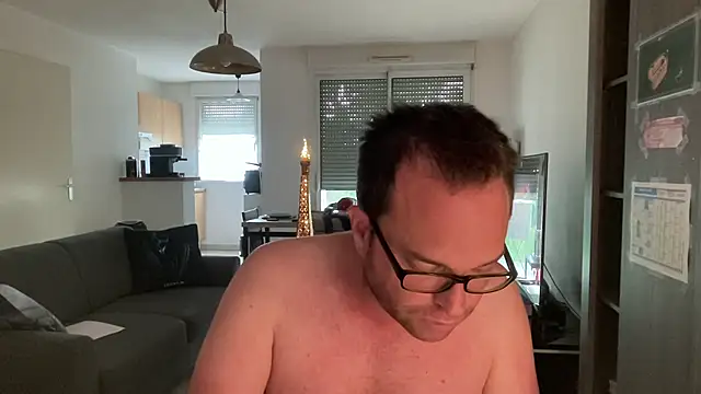 Funnyjul31 online show from 04.22.26