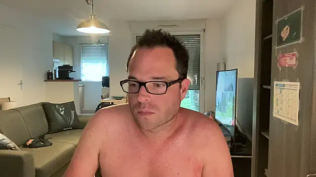 Funnyjul31 online show from 04.25.26