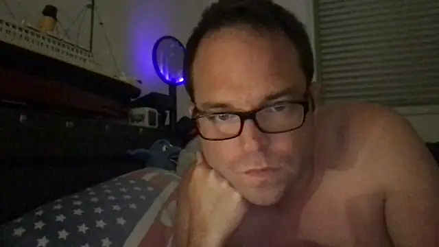 Snapshot of Funnyjul31 chatting on 05.09.26 Funnyjul31 online show from 05.09.26