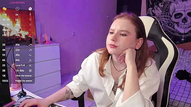 Snapshot of Arleckino chatting on 03.18.25 Arleckino online show from 03.18.25