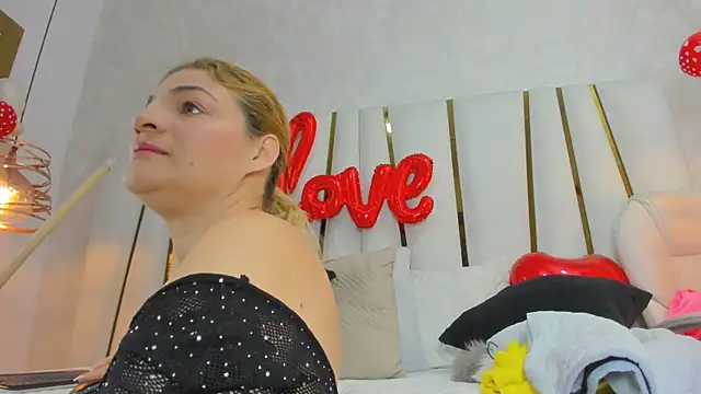 violet gray  online show from 02.16.26