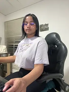 my cam online show from 02.12.25