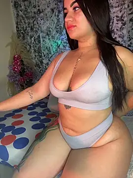 Snapshot of alexa_cf chatting on 10.23.25 alexa cf online show from 10.23.25