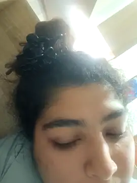 naina78910 online show from 10.24.25