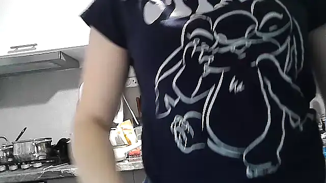 Snapshot of Misssweet_s chatting on 10.05.25 Misssweet s online show from 10.05.25