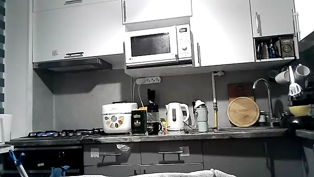 Snapshot of Misssweet_s chatting on 10.08.25 Misssweet s online show from 10.08.25