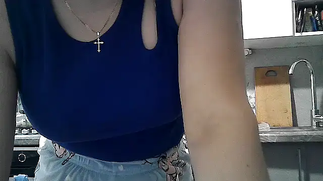 Snapshot of Misssweet_s chatting on 10.11.25 Misssweet s online show from 10.11.25