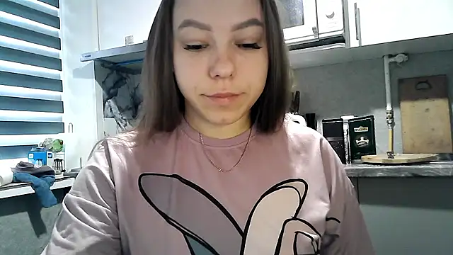 Snapshot of Misssweet_s chatting on 10.20.25 Misssweet s online show from 10.20.25