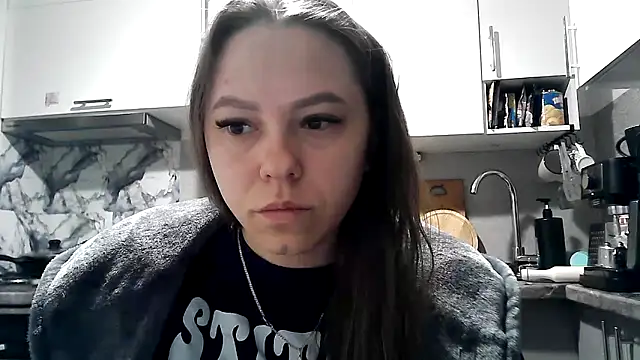 Snapshot of Misssweet_s chatting on 11.08.25 Misssweet s online show from 11.08.25