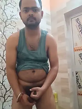 Snapshot of guavam65 chatting on 05.18.26 guavam65 online show from 05.18.26