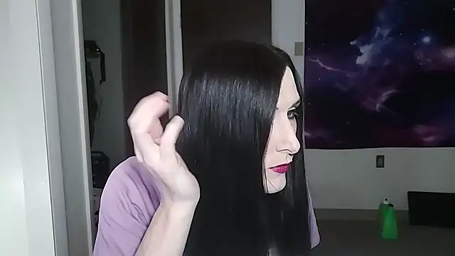 Snapshot of Ivyrose4999 chatting on 09.28.25 Ivyrose4999 online show from 09.28.25