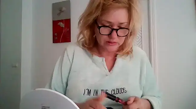 Luzia-Sal online show from 03.15.25