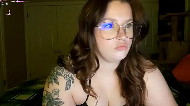 Snapshot of MrsJess chatting on 02.23.25 MrsJess online show from 02.23.25