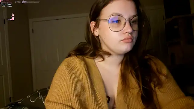 Snapshot of MrsJess chatting on 03.12.25 MrsJess online show from 03.12.25