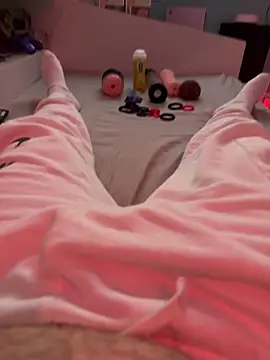 Snapshot of cobr-2024 chatting on 02.18.25 cobr-2024 online show from 02.18.25