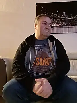 Snapshot of Pourleplasirs chatting on 01.30.25 Pourleplasirs online show from 01.30.25