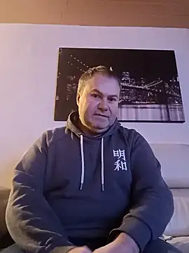 Snapshot of Pourleplasirs chatting on 02.10.25 Pourleplasirs online show from 02.10.25