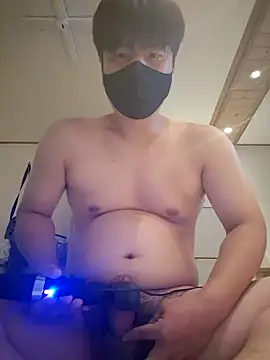 Snapshot of Tyyyggjju chatting on 10.19.25 Tyyyggjju online show from 10.19.25