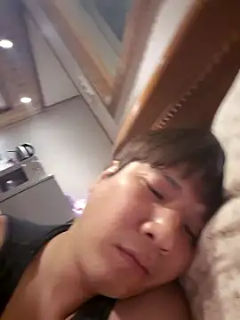 Snapshot of Tyyyggjju chatting on 11.24.25 Tyyyggjju online show from 11.24.25