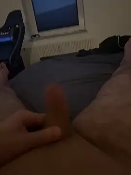 Snapshot of Mo_2003 chatting on 02.02.25 Mo 2003 online show from 02.02.25