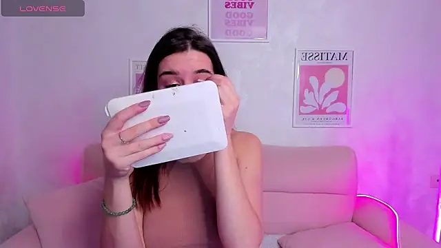 Snapshot of Sweetie_Catt chatting on 10.10.25 Sweetie Catt online show from 10.10.25