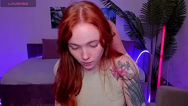 Maya Light online show from 09.22.25